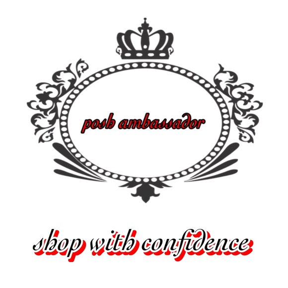 poshfabshoppe 🐾 - Picture 2 of 5